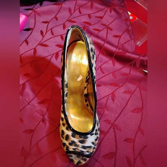 ALDO - Picture 1 of 1